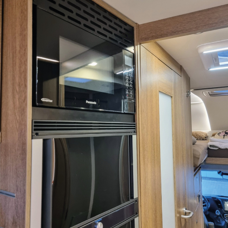 Kuehlschrank-+-Backofen-2